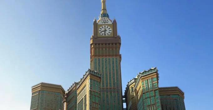 Abraj Al-Bait Clock Tower: The Monument of Modernity in Mecca