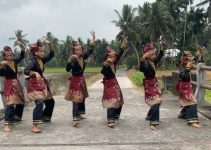 Tari Alang Babega: Keindahan Gerakan yang Terinspirasi dari Elang