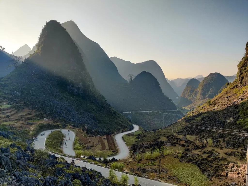 Menjelajah Ha Giang