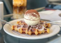 Croffle: Lezatnya Gabungan Croissant dan Waffle yang Bikin Ketagihan Croffle: Lezatnya Gabungan Croissant dan Waffle yang Bikin Ketagihan