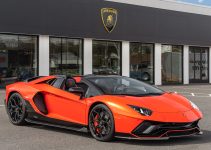 Lamborghini Aventador: Perpaduan Kecanggihan dan Kecepatan Supercar Italia Lamborghini Aventador: Perpaduan Kecanggihan dan Kecepatan Supercar Italia