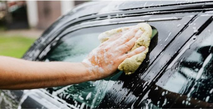 Jasa Cuci Kendaraan: Solusi Praktis Biar Mobil dan Motor Selalu Kinclong