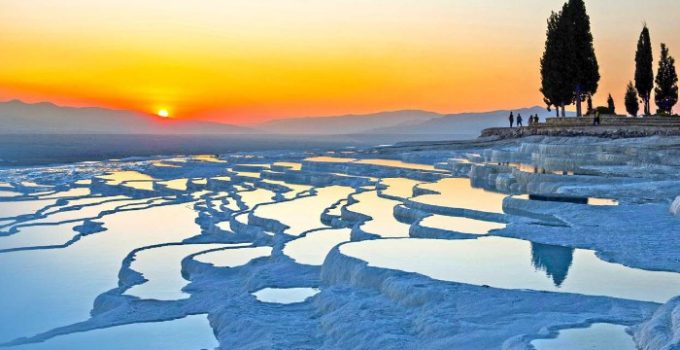 Pamukkale: Surga Putih Turki yang Memukau Setiap Mata