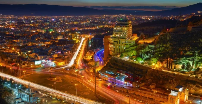 Tips Wisata Kota Syiraz: Jelajahi Romantisme Persia