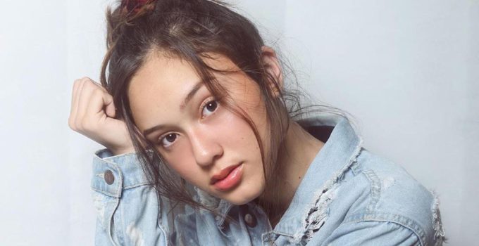 Pesona Yasmine Napper dan Rahasia Popularitasnya di Industri