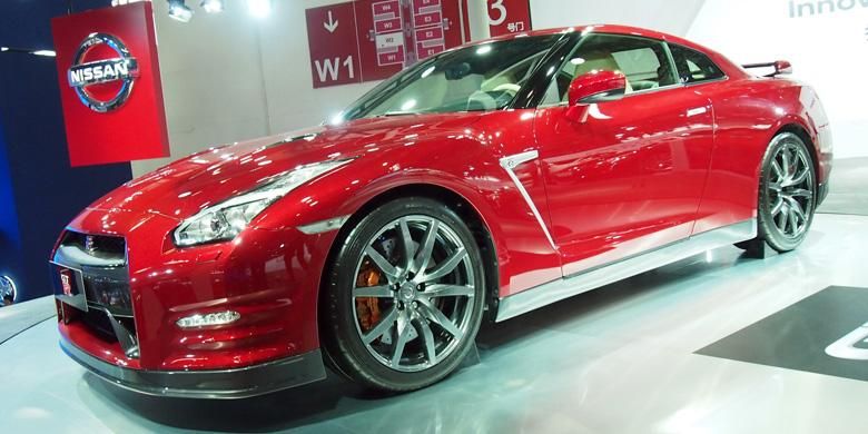 Spyshot Nissan Fairlady