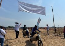 Balapan Ojek Gabah Menghidupkan Semangat Warga Desa Lewat Tradisi Unik Penuh Tantangan