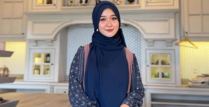 Kalya Nadira, Potret Hijabers Muda yang Curi Perhatian